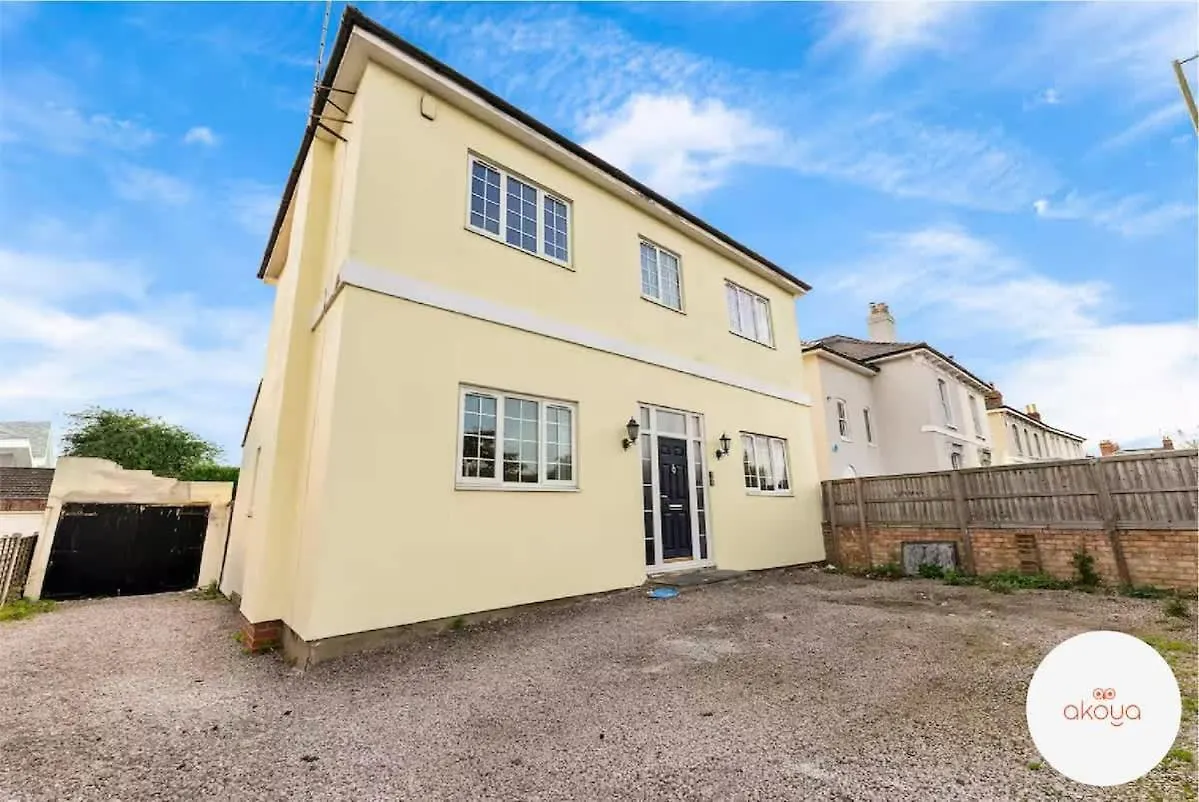 Holiday home A Contemporary Cotswold Grace - Beautiful 4Bed Haven United Kingdom