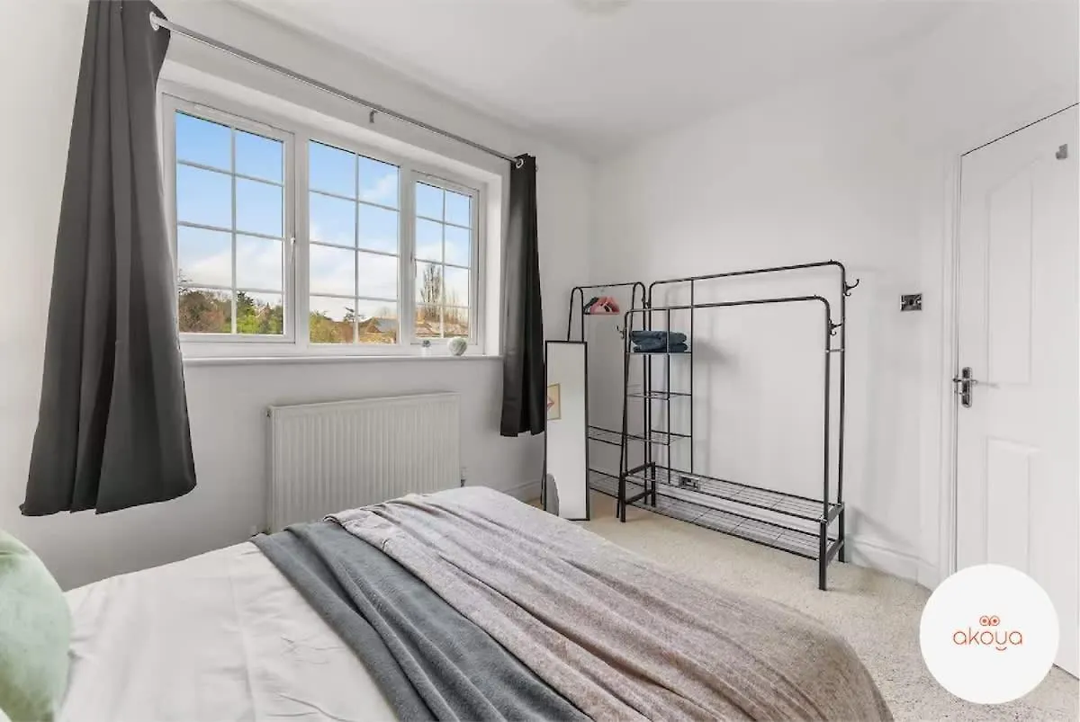 Holiday home A Contemporary Cotswold Grace - Beautiful 4Bed Haven