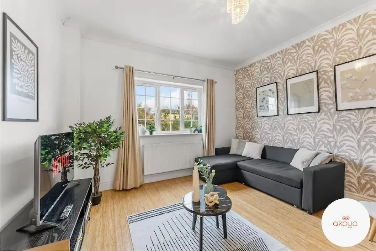 A Contemporary Cotswold Grace - Beautiful 4Bed Haven United Kingdom